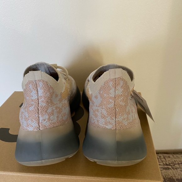 Yeezy boost 380 pepper brand new - Picture 3 of 8